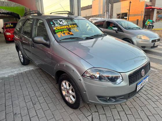FIAT PALIO 1.6 TREKKING WEEKEND 16V FLEX 4P MANUAL FIAT PALIO 1.6 TREKKING WEEKEND 16V FLEX 4P MANUAL